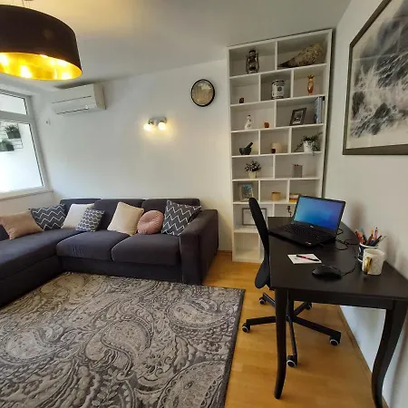 Апартаменти Tony Close To Everything *