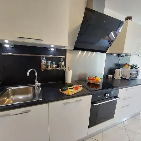 Tony Close To Everything * Spalato