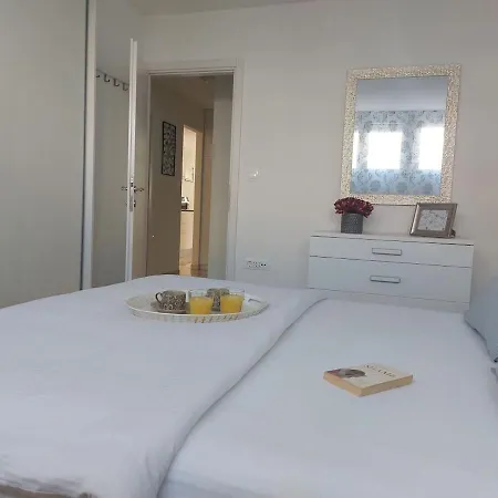 Tony Close To Everything Spalato