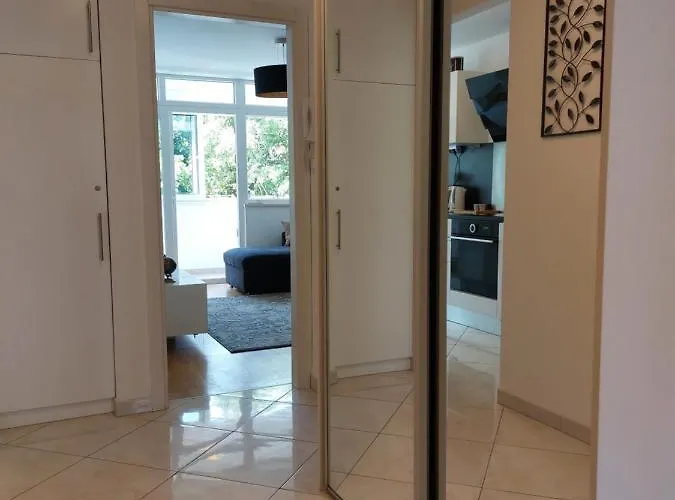 Tony Close To Everything